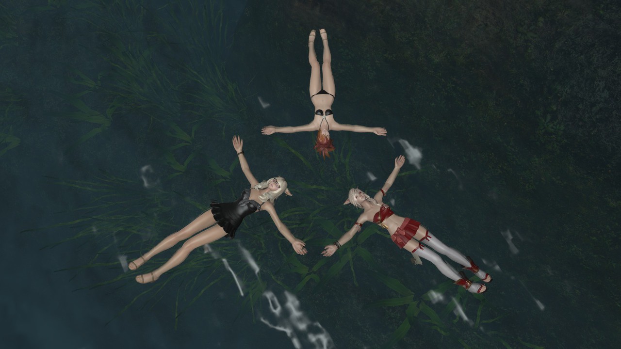 Jenji, Deithwen and Kakysha taking a swim